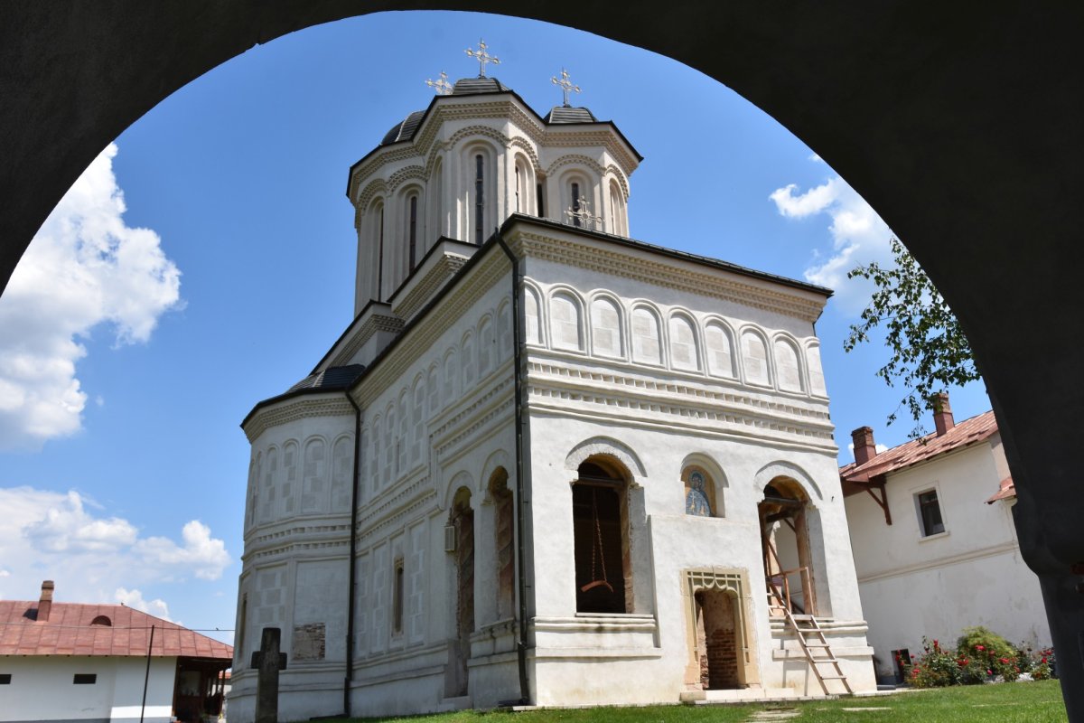 Hirotonie de ierodiacon la Mănăstirea Gura Motrului 195858