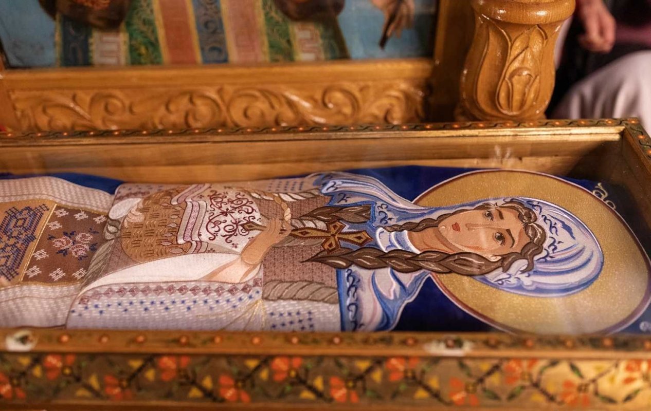 Veșmântul Sfintei Filofteia cinstit la Parohia Oborul Vechi din Capitală 195822