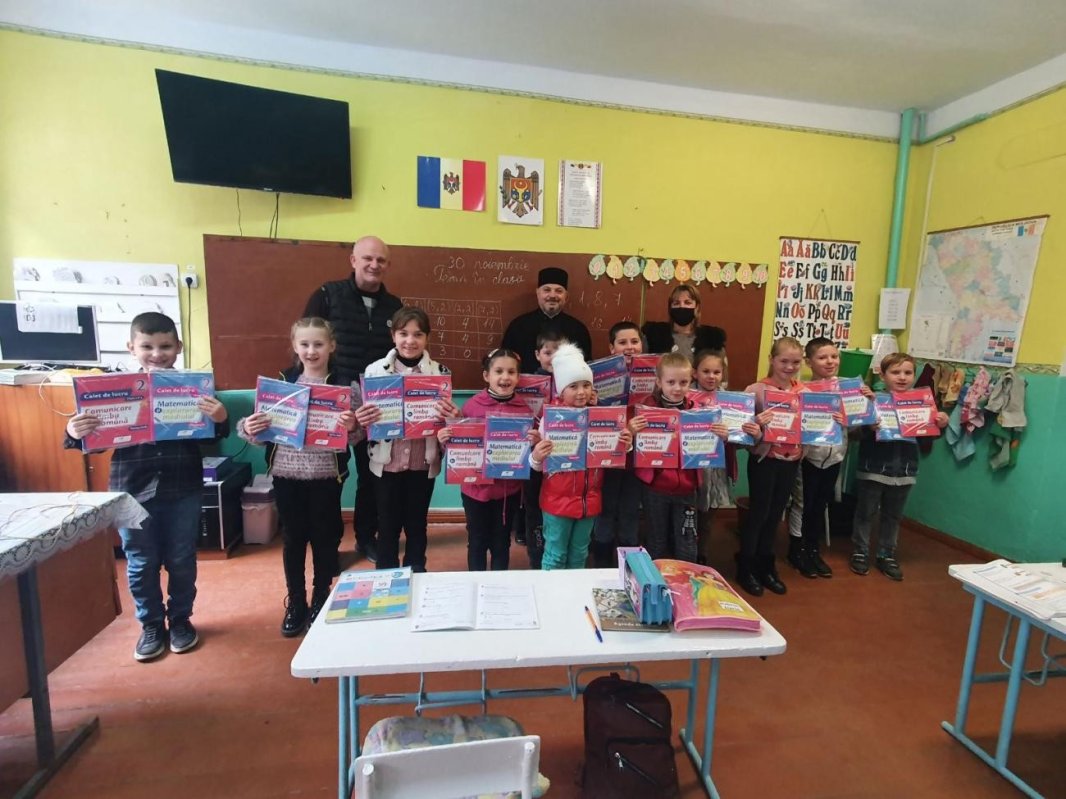 Caiete de lucru pentru elevii din cinci localități din Republica Moldova 195889