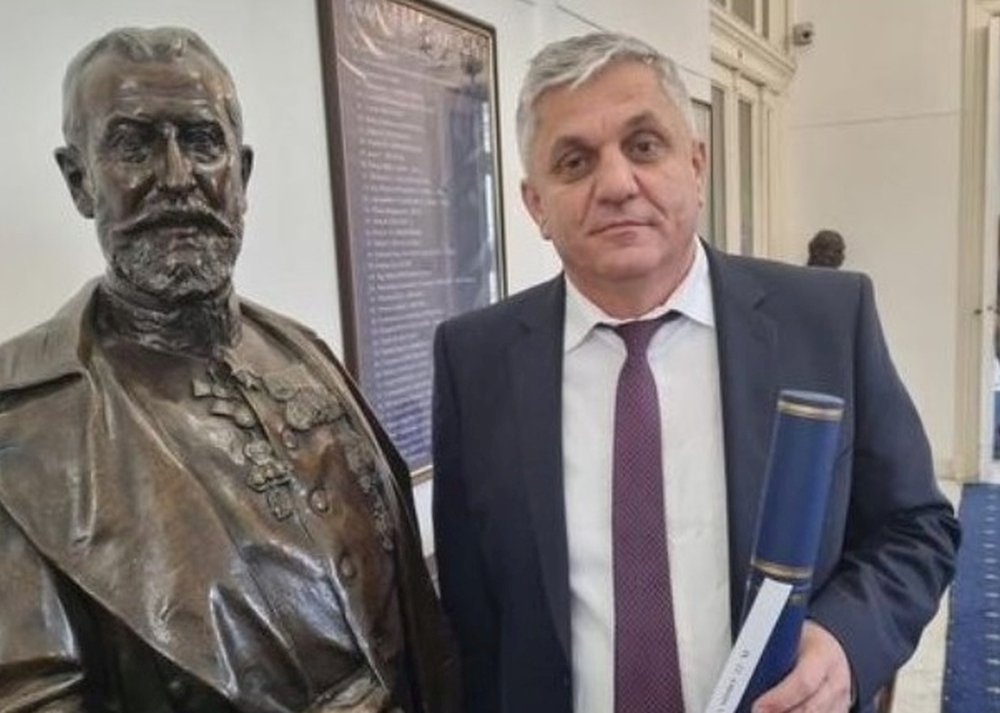 Revista presei 195984