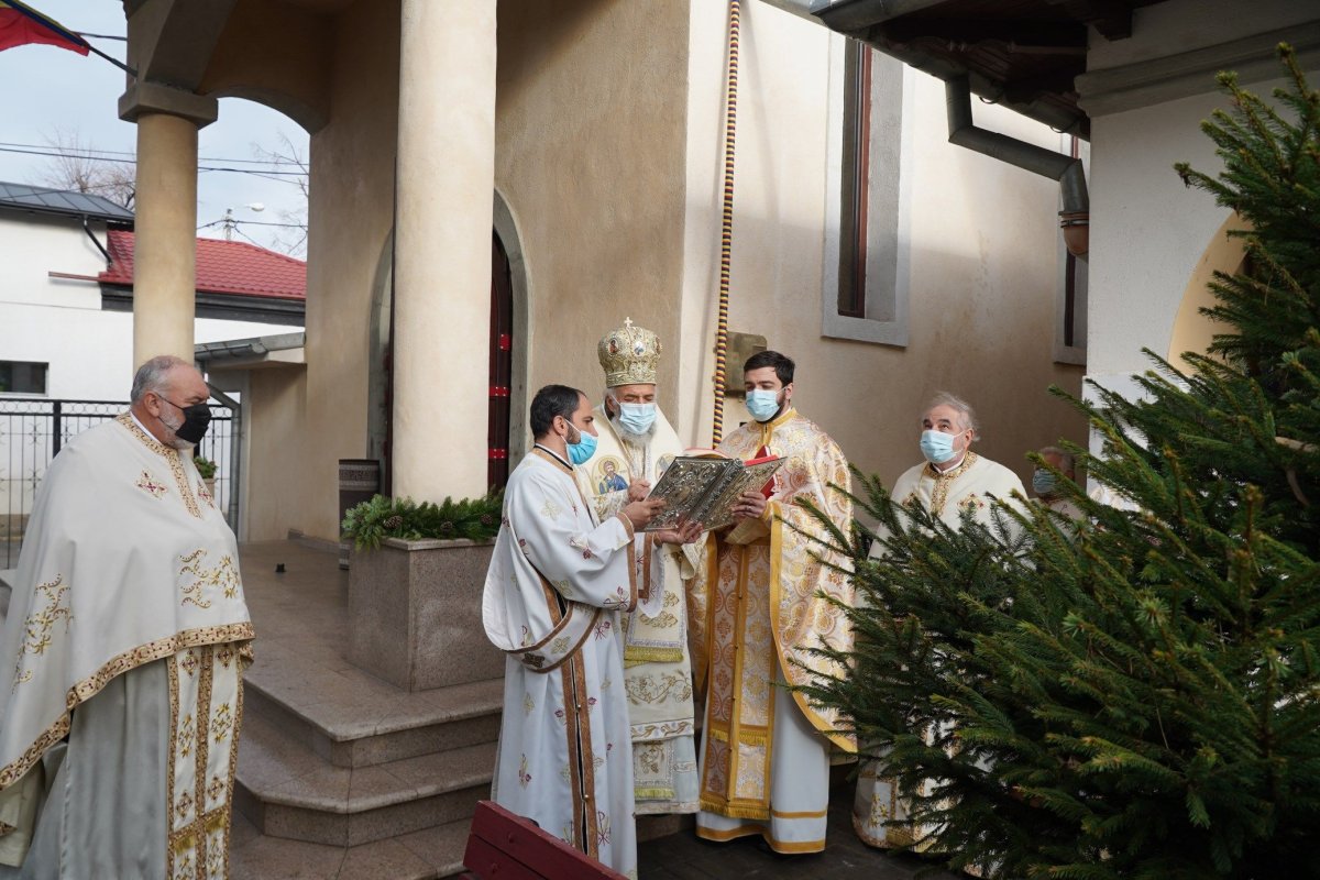 Sfinţirea Capelei mortuare din Parohia „Sfântul Spiridon”, Galaţi 196069