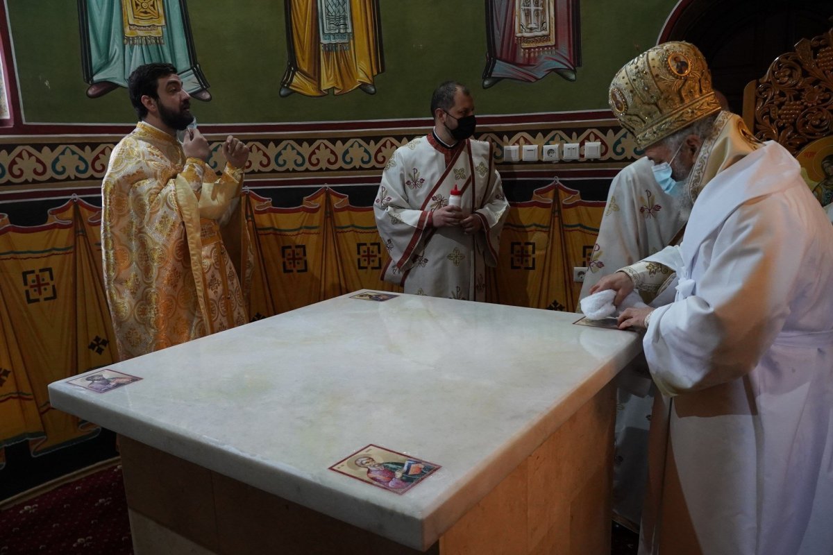 Sfinţirea Capelei mortuare din Parohia „Sfântul Spiridon”, Galaţi 196071