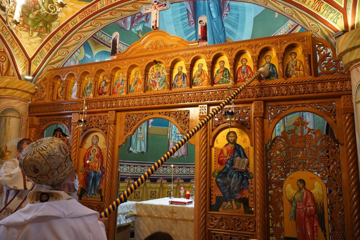 Sfinţirea Capelei mortuare din Parohia „Sfântul Spiridon”, Galaţi 196076