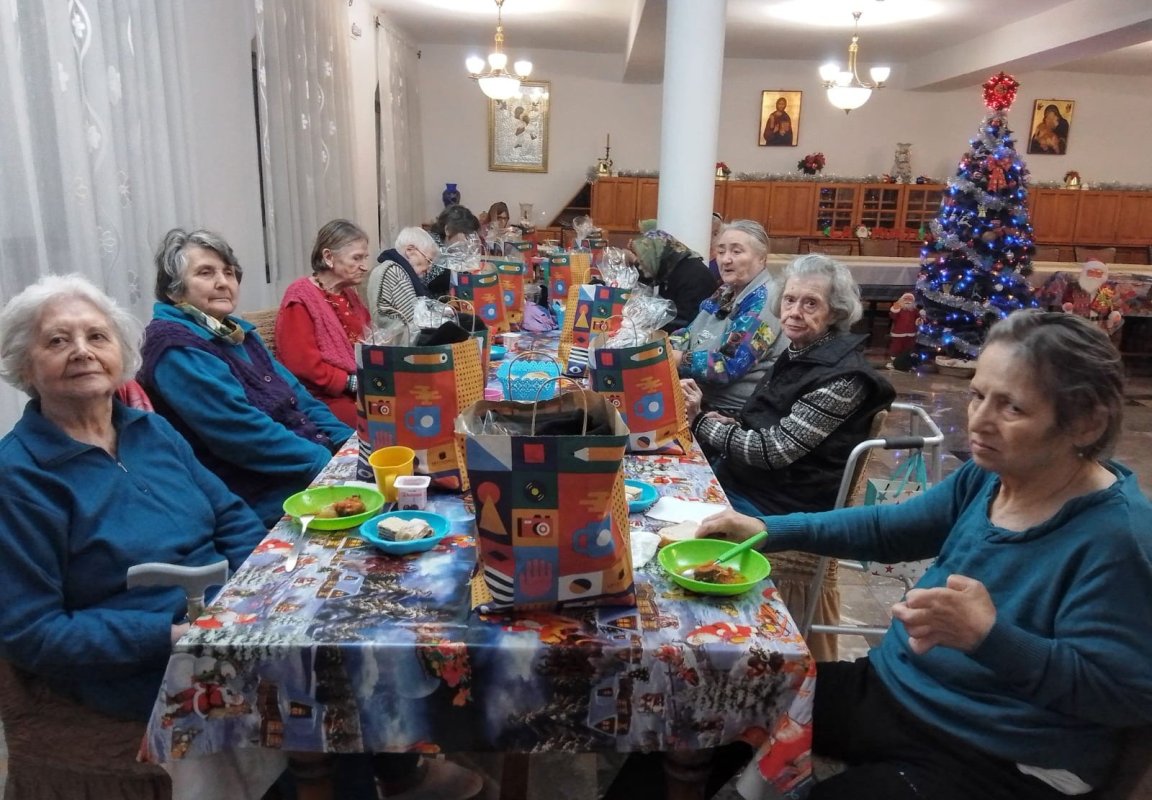 Sprijin pentru vârstnici de la parohii din Protoieria Sector 2 Capitală 196038