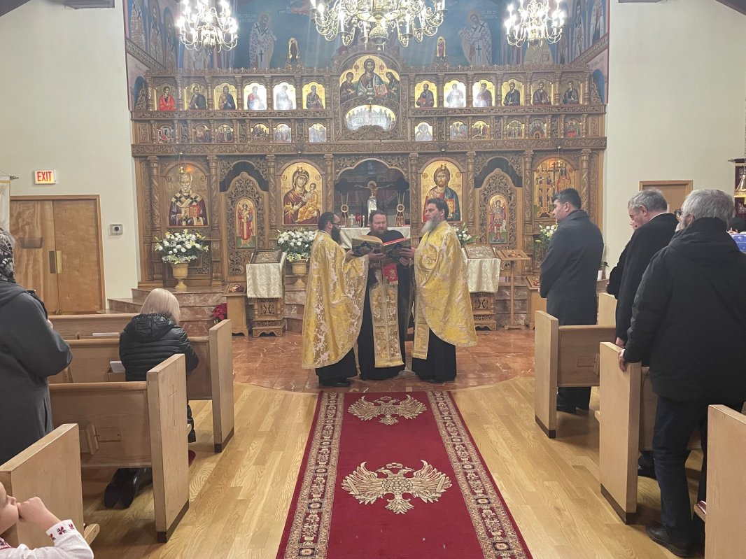 Sfântul Ierarh Nicolae serbat la Catedrala Mitropolitană din Chicago, SUA 196088