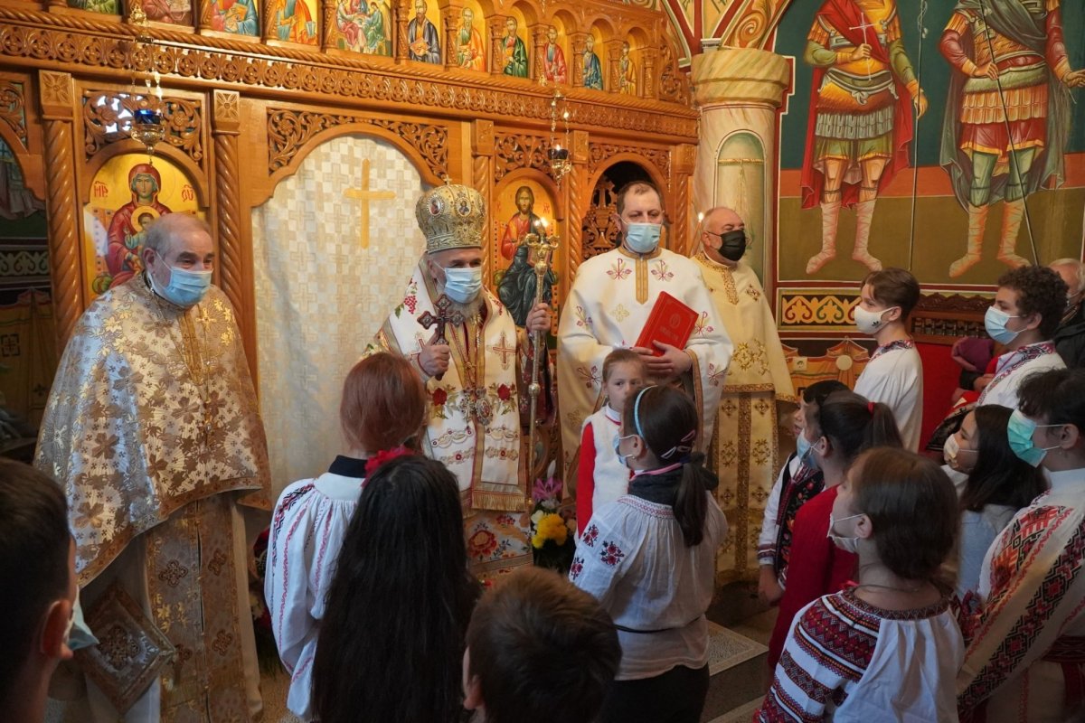 Cinstirea Sfântului Spiridon la biserica sa din Galaţi 196296