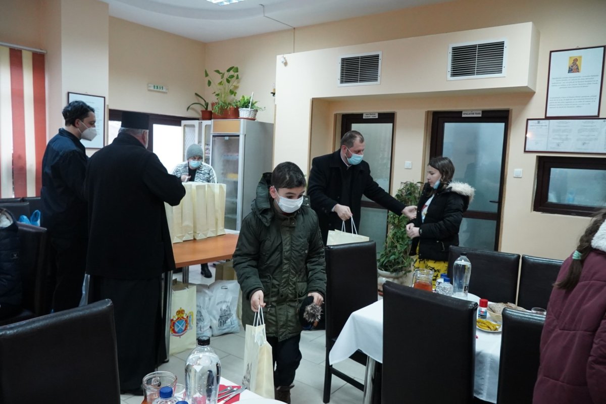 Cinstirea Sfântului Spiridon la biserica sa din Galaţi 196308