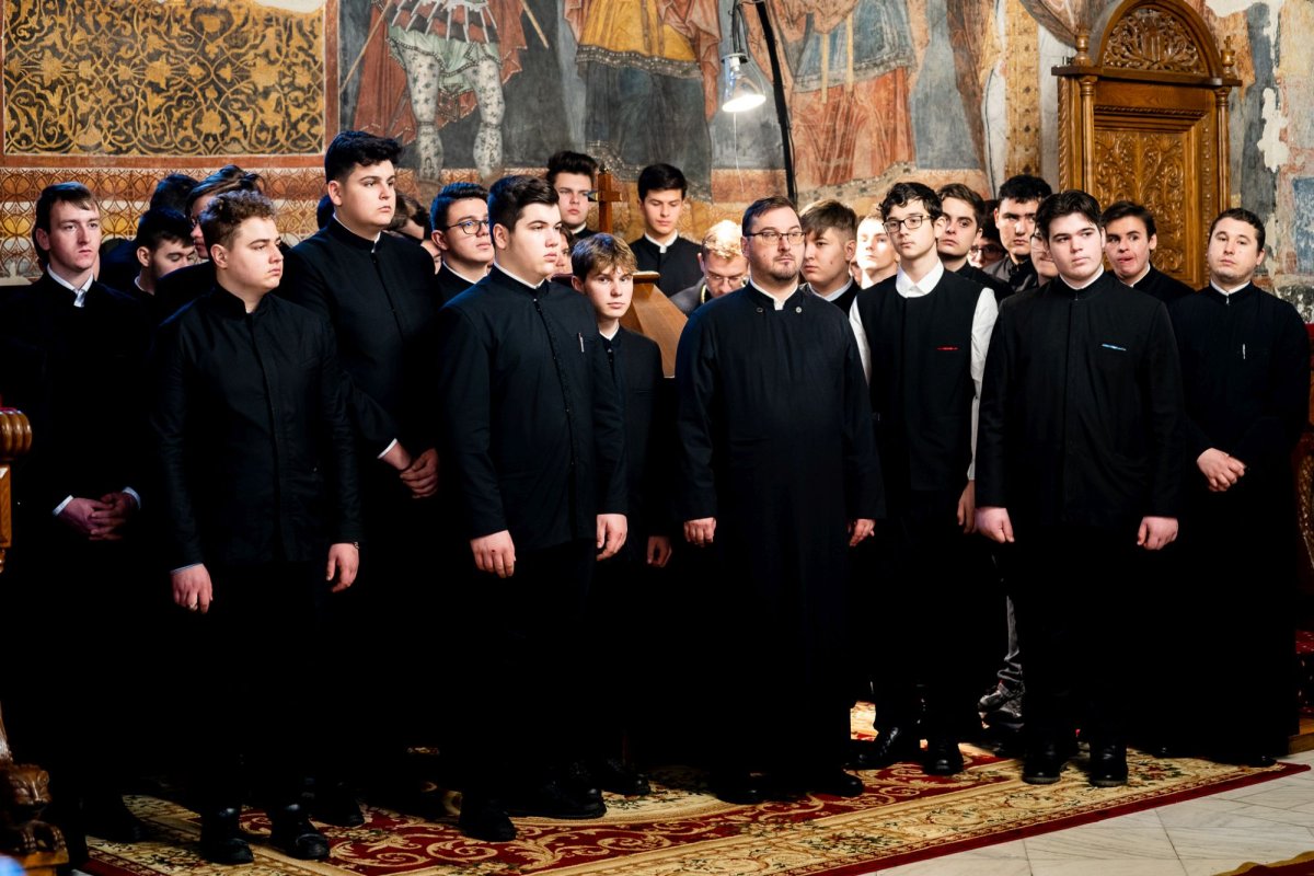 Seminarul Teologic Liceal Ortodox „Mitropolitul Dosoftei” din Suceava și-a cinstit ocrotitorul 196504