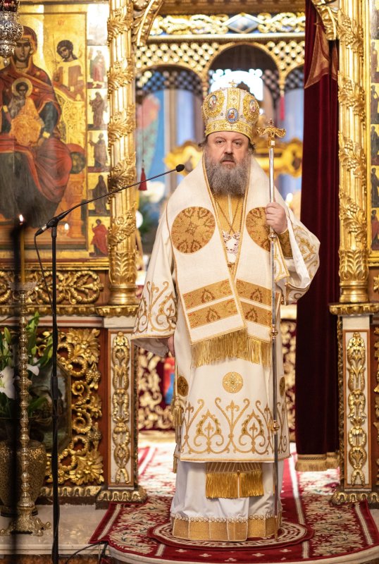 Artiştii români pomeniţi la Mănăstirea Radu Vodă 196623