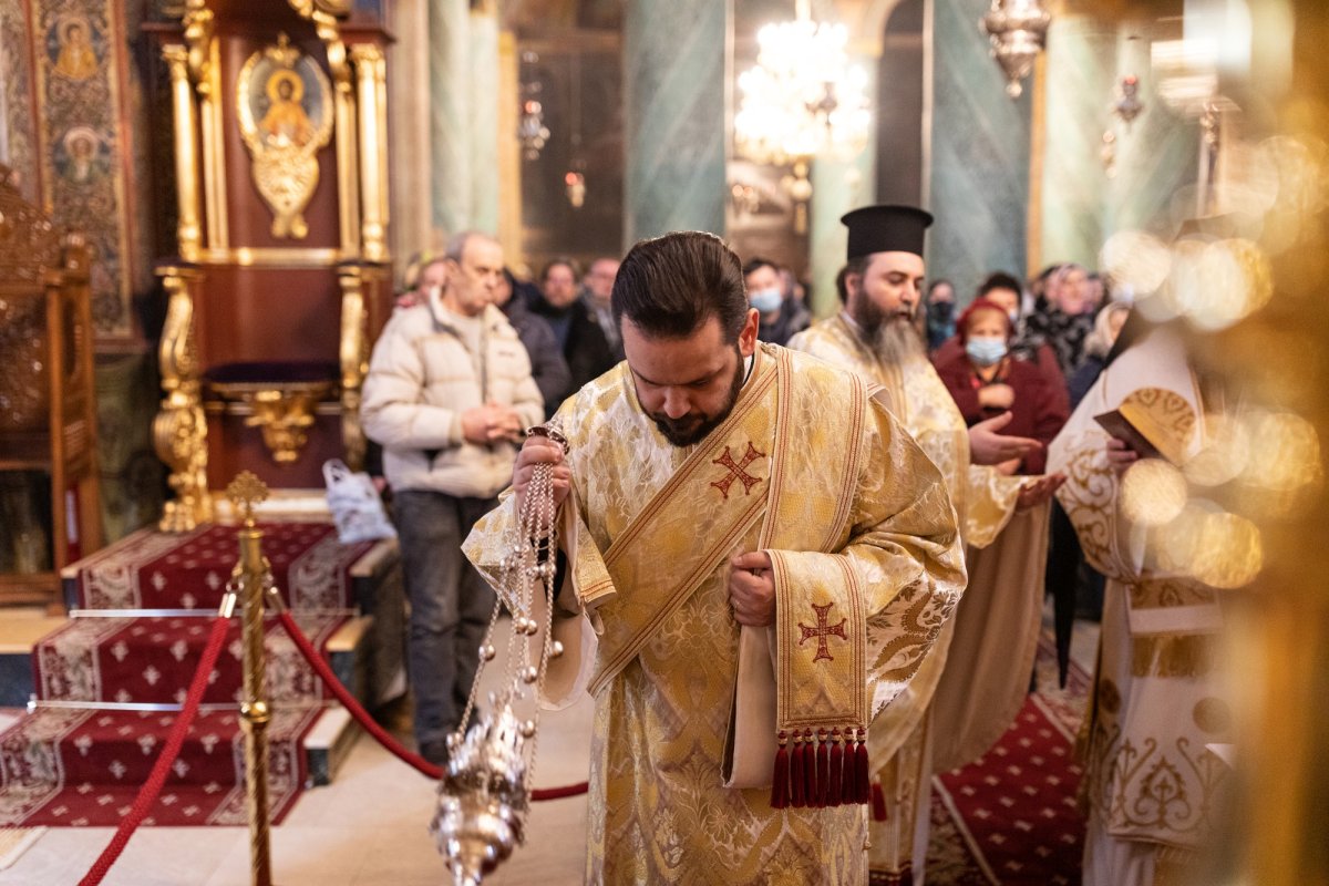 Artiştii români pomeniţi la Mănăstirea Radu Vodă 196638