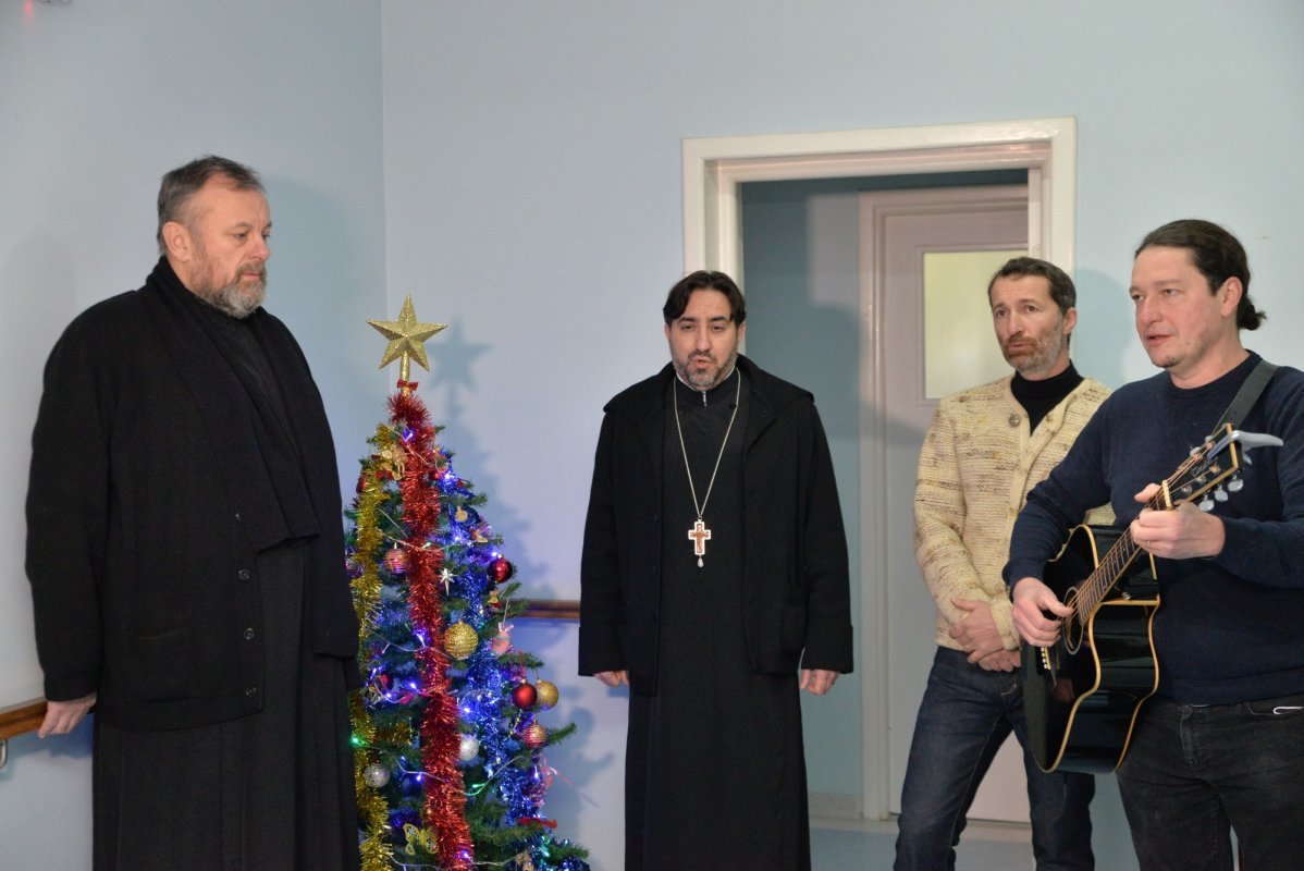 Daruri pentru vârstnicii din Centrul „Sfântul Silvestru” din Capitală 196615