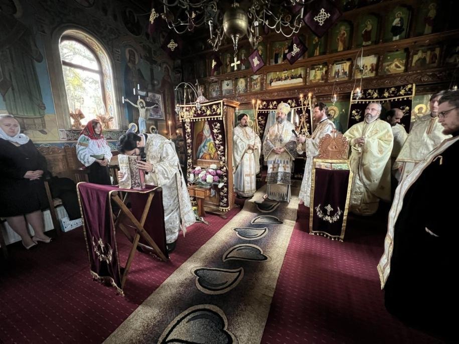 Slujiri arhierești în județul Botoșani, în parohiile Mihai Viteazul și Rediu 196612