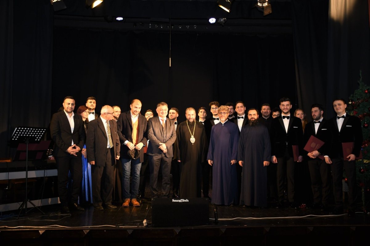 „Cantus Domini” a concertat pentru personalul medical din Caransebeș  196717