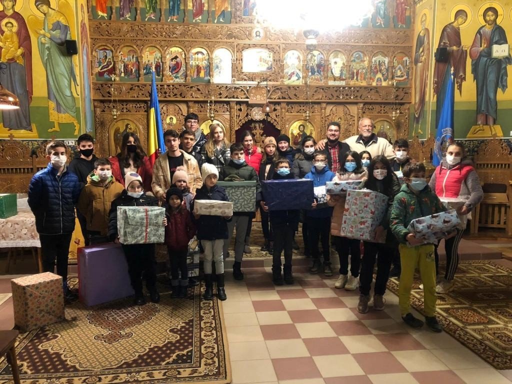 Campanie pentru copii la biserica brâncovenească din Făgăraş 196882