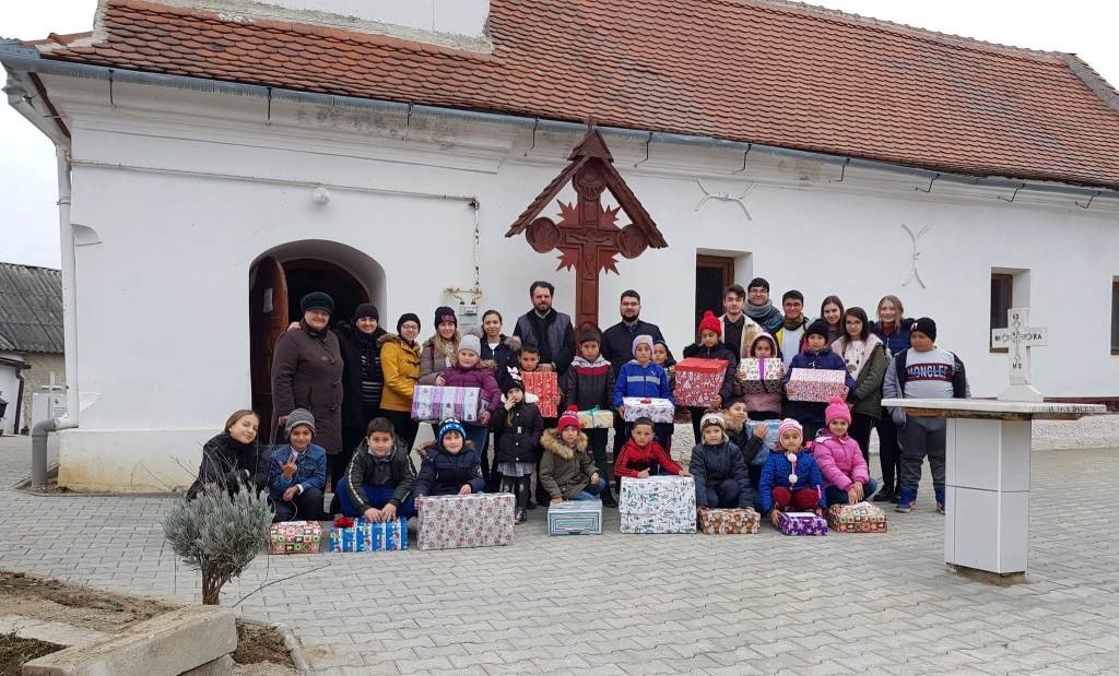 Campanie pentru copii la biserica brâncovenească din Făgăraş 196883