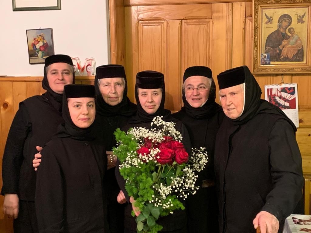 Măiastra mănăstire albastră 196783