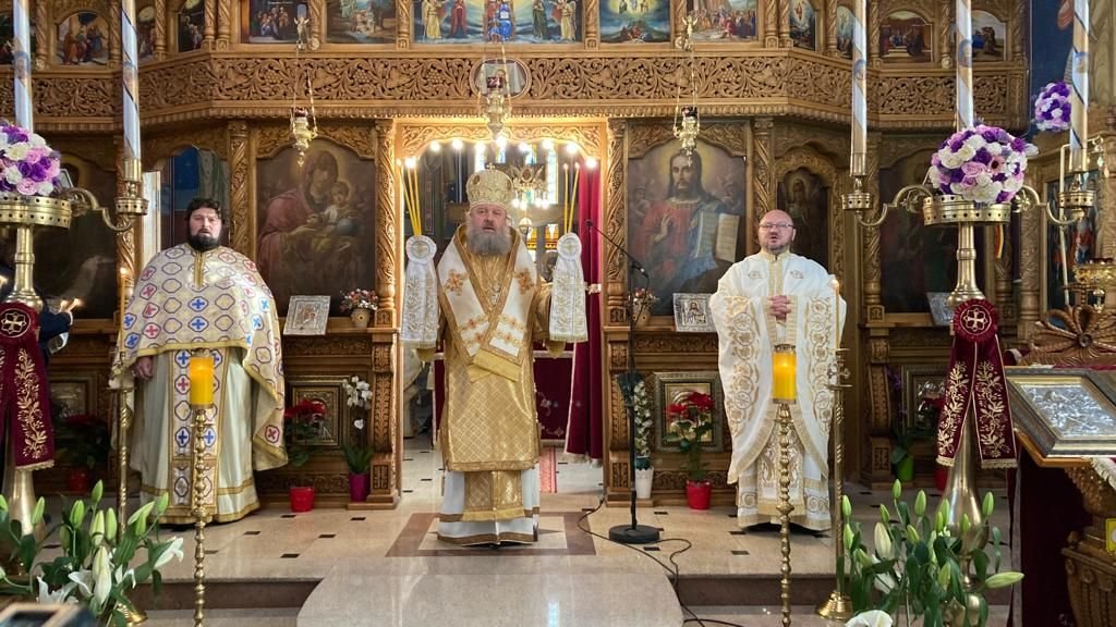 Binecuvântare arhierească şi slujbă de pomenire la Urlaţi 197422