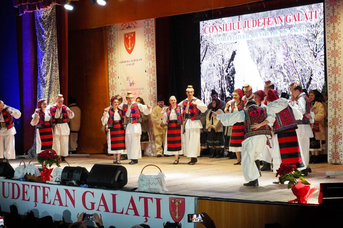 Festival de obiceiuri şi tradiţii de Crăciun la Galaţi 197465