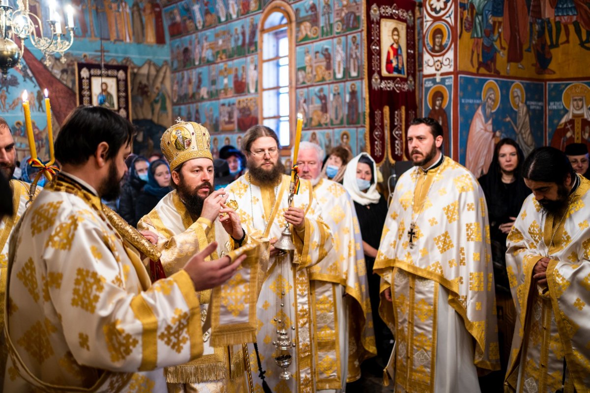 Sfântul Daniil Sihastrul cinstit la Mănăstirea Voroneț 197408