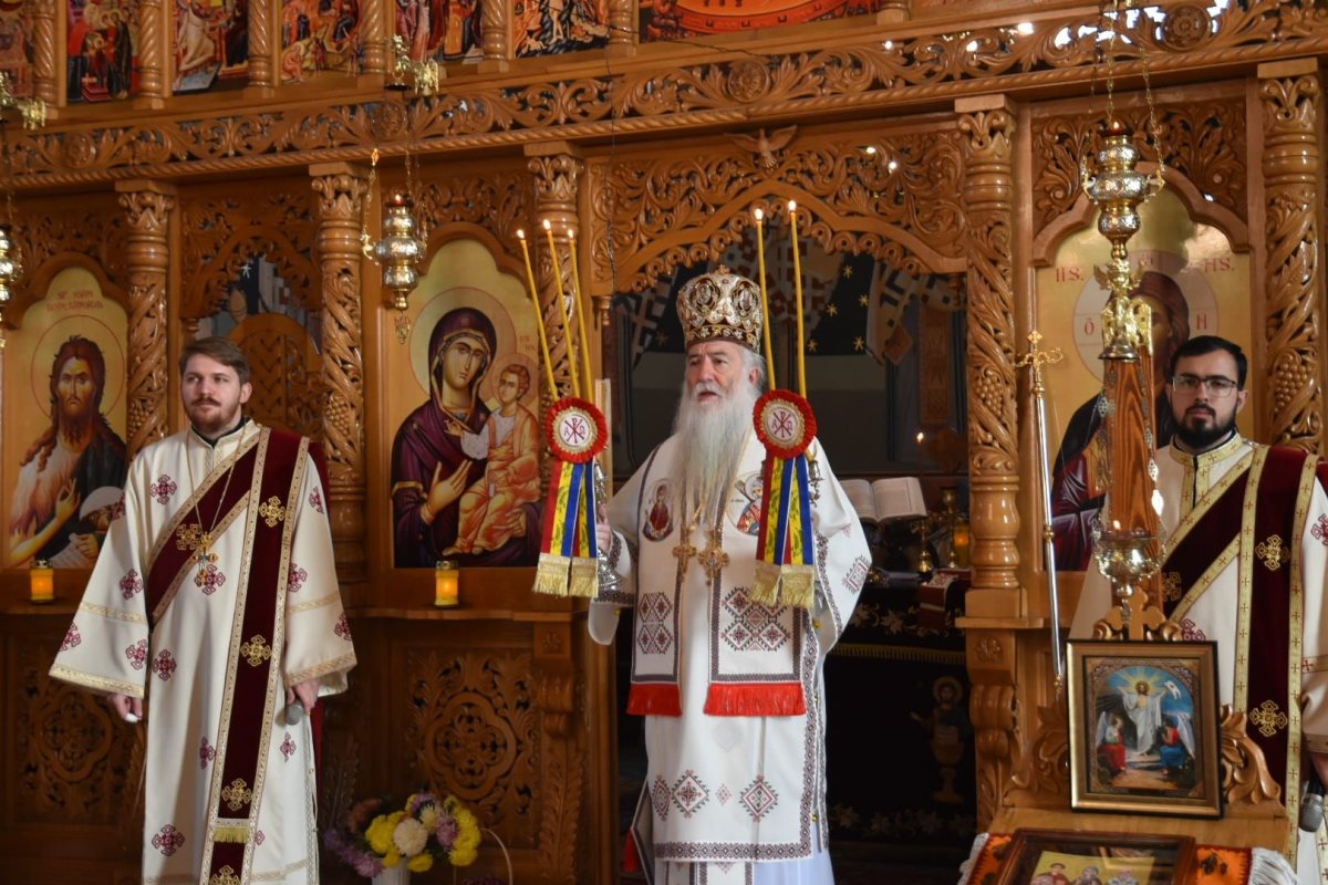 Slujbă arhierească la Biserica „Sfântul Ilie” din Drobeta-Turnu Severin 197499