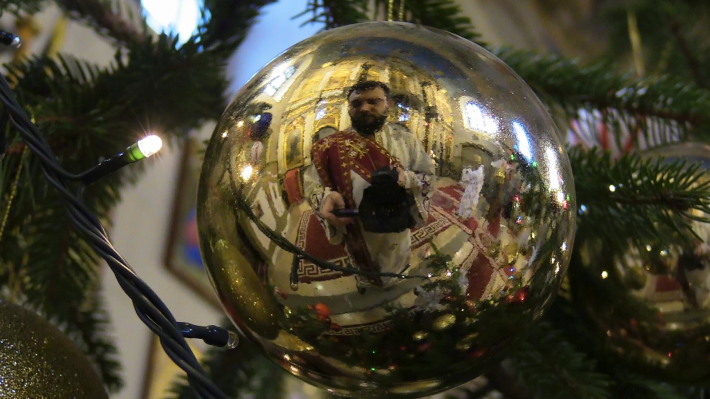 Slujire arhierească la Catedrala Episcopală din Giula, Ungaria, în Duminica dinaintea Nașterii Domnului 197444