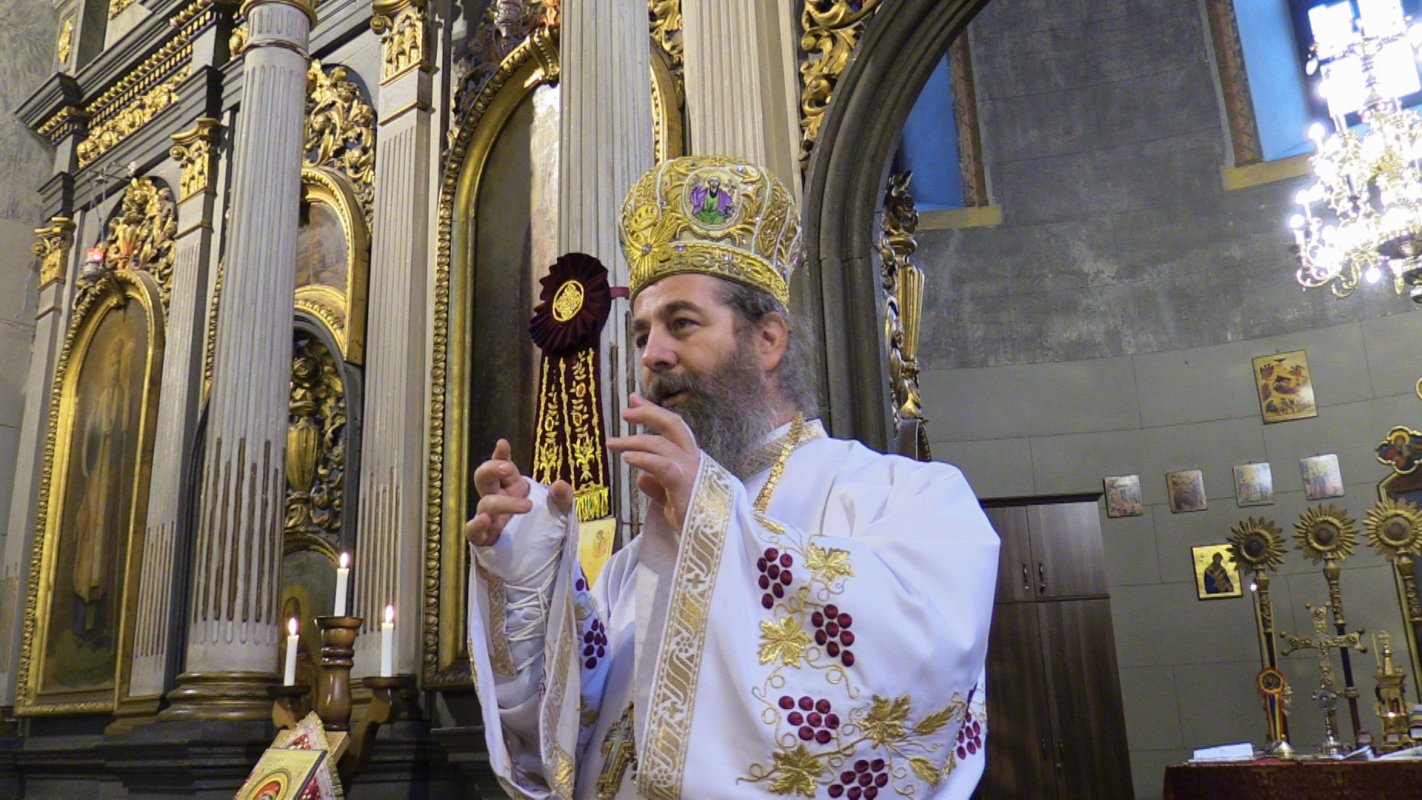 Slujire arhierească la Catedrala Episcopală din Giula, Ungaria, în Duminica dinaintea Nașterii Domnului 197447