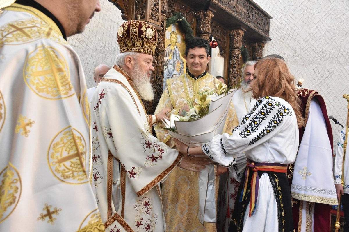 Sărbătoare în Parohia „Soborul Maicii Domnului” din cartierul clujean Făget 197562