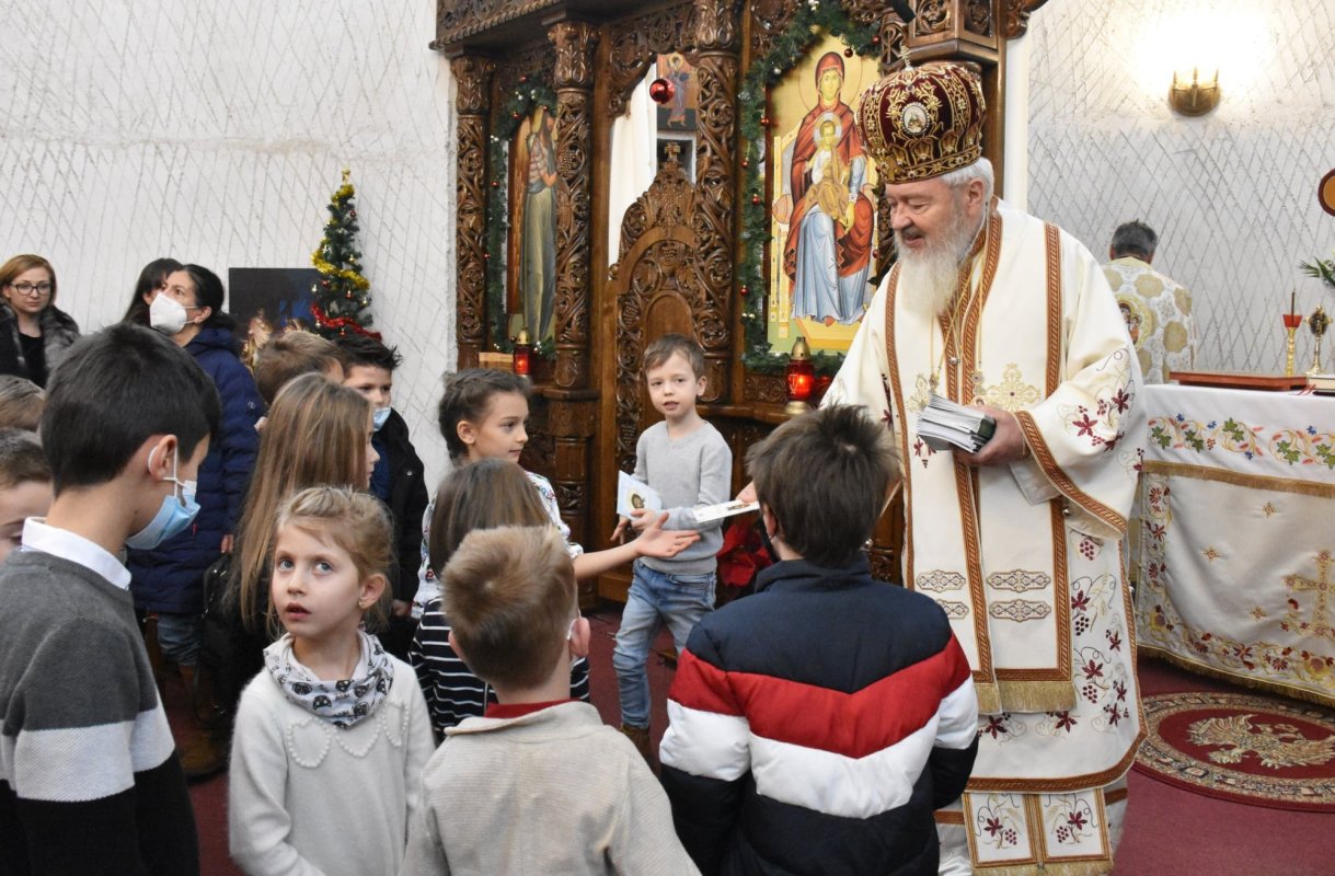 Sărbătoare în Parohia „Soborul Maicii Domnului” din cartierul clujean Făget 197564