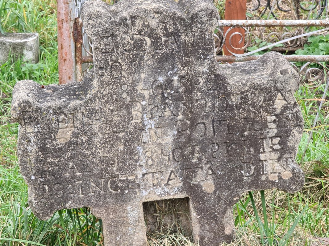 Cimitirul Grădini din Fălticeni, locul de odihnă al Lovineștilor 197608