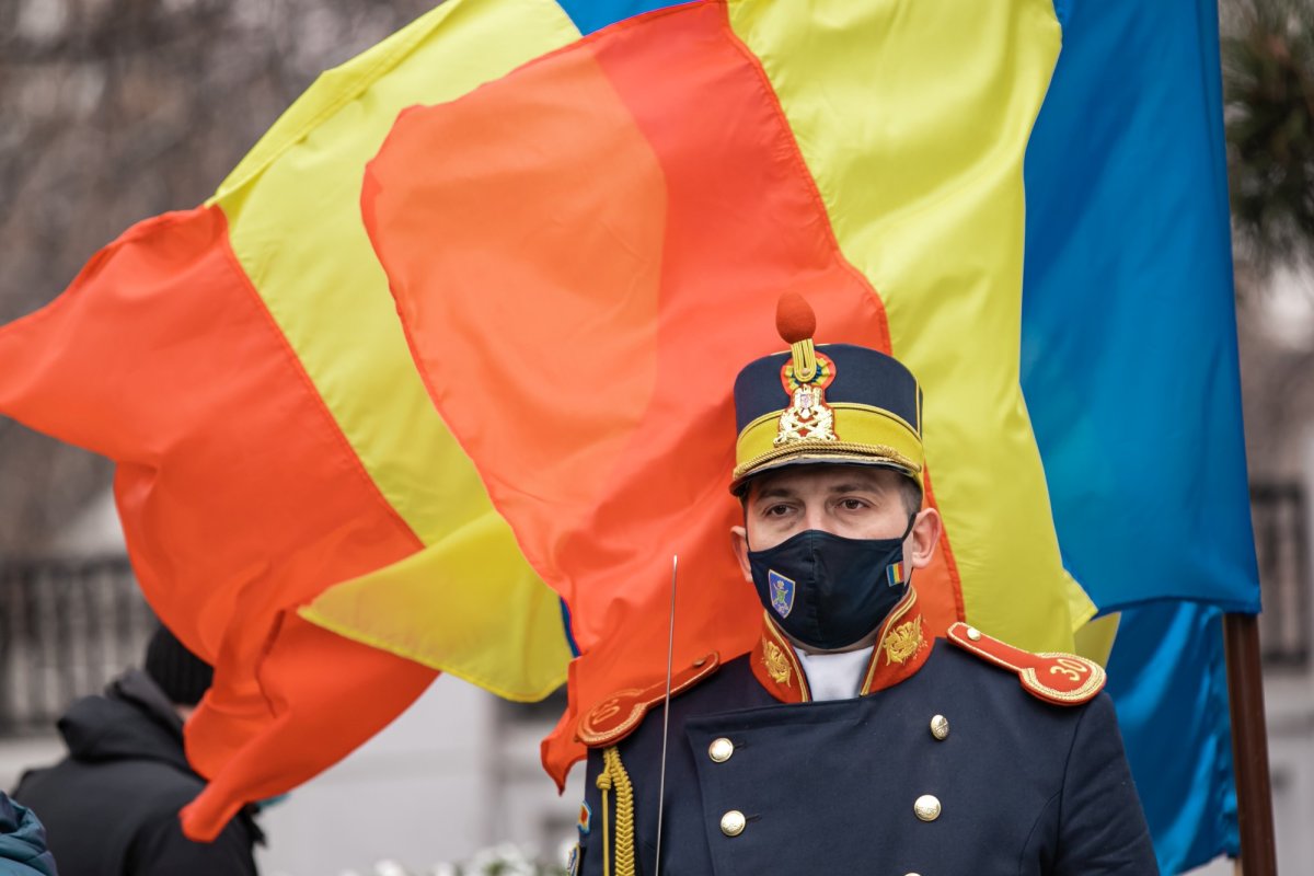 Comemorarea eroilor revoluţiei în cimitirul lor din Capitală 197734