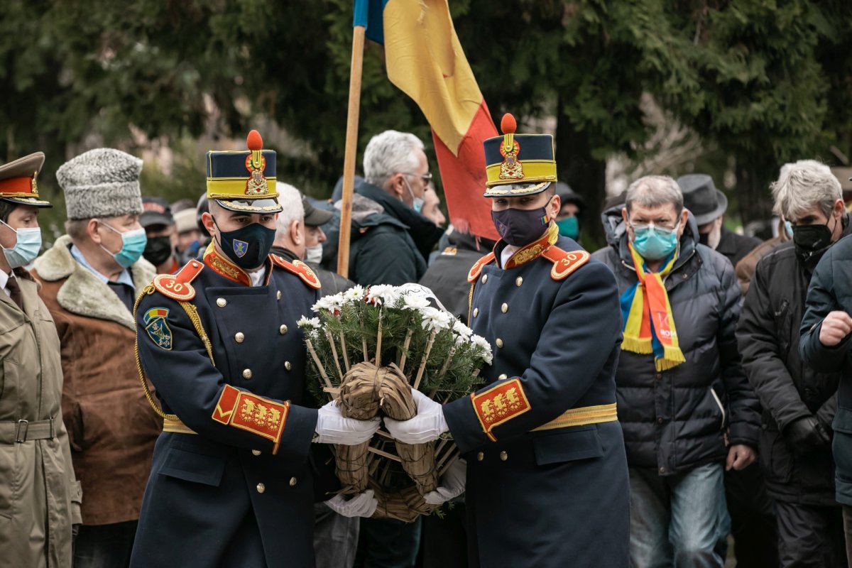 Comemorarea eroilor revoluţiei în cimitirul lor din Capitală 197761