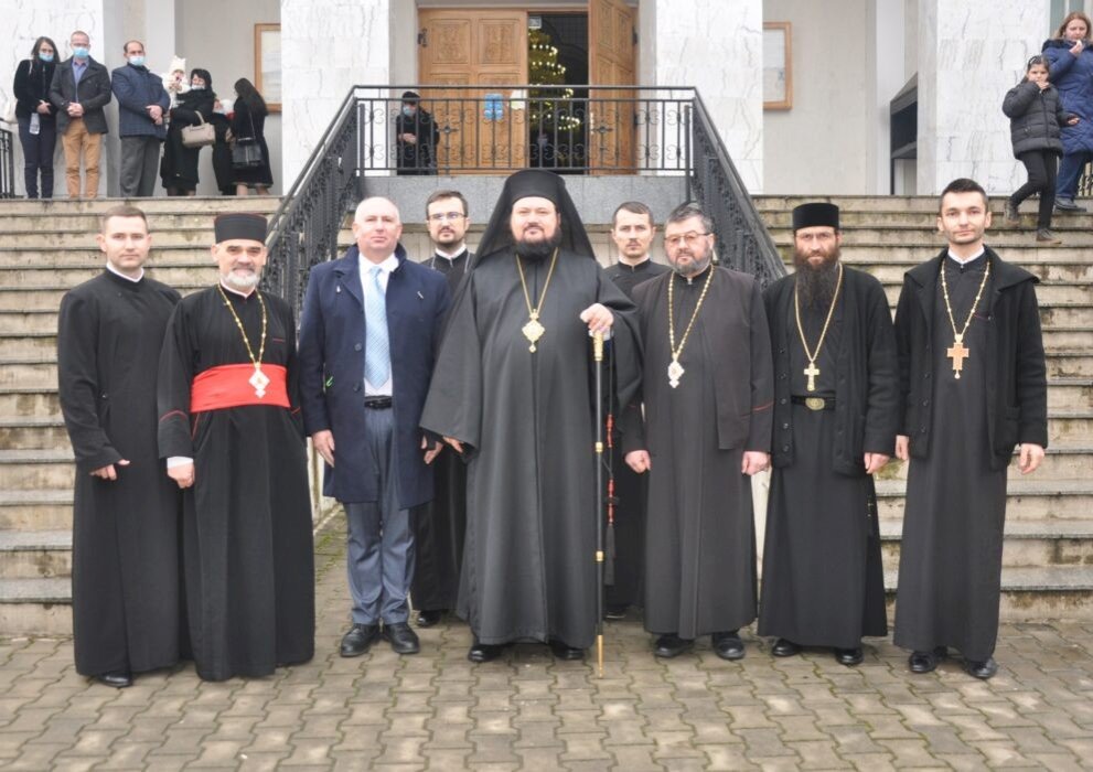 Liturghie și hirotonii la Jibou 197793