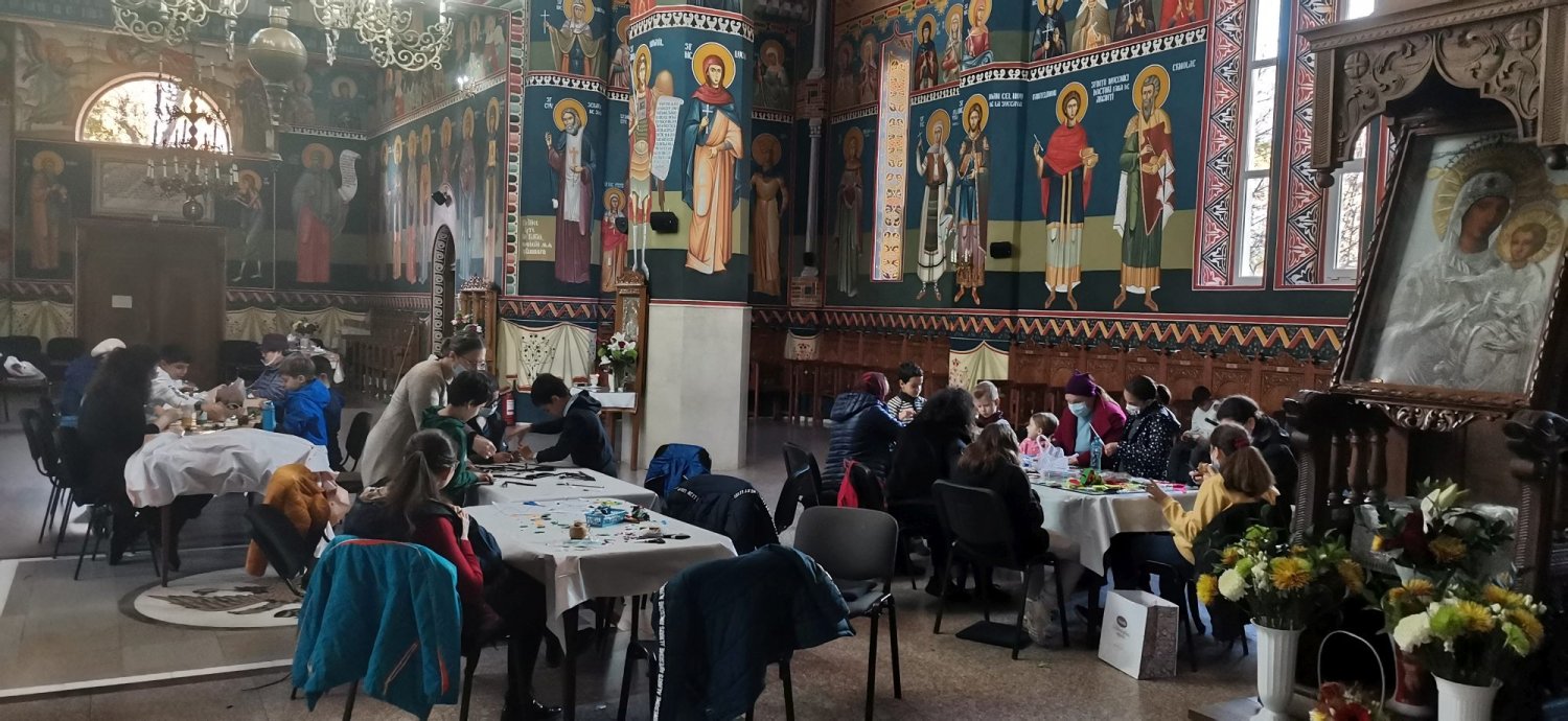 Târg de Crăciun, darul copiilor de la Biserica Huedin 197648