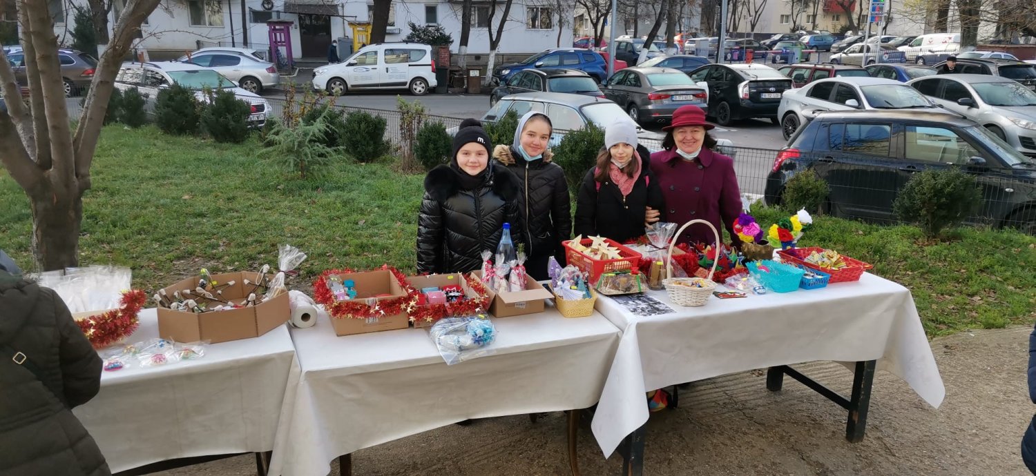 Târg de Crăciun, darul copiilor de la Biserica Huedin 197716