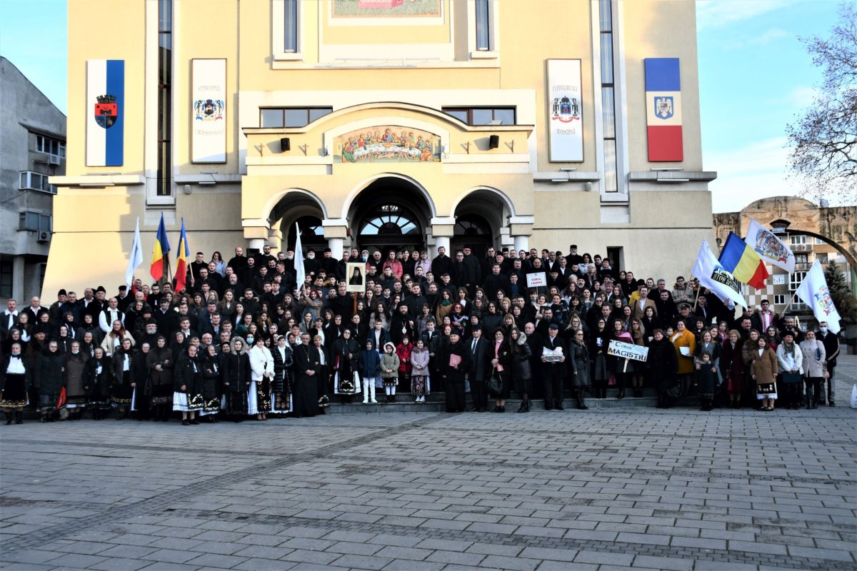 Vestirea Naşterii Domnului în Episcopia Caransebeşului 197803
