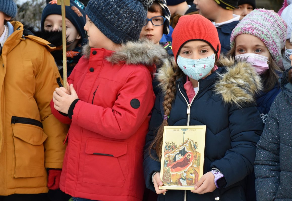 Colinde și daruri la Colegiul Ortodox și la Grădinița „Sfântul Stelian” din Cluj Napoca 197969