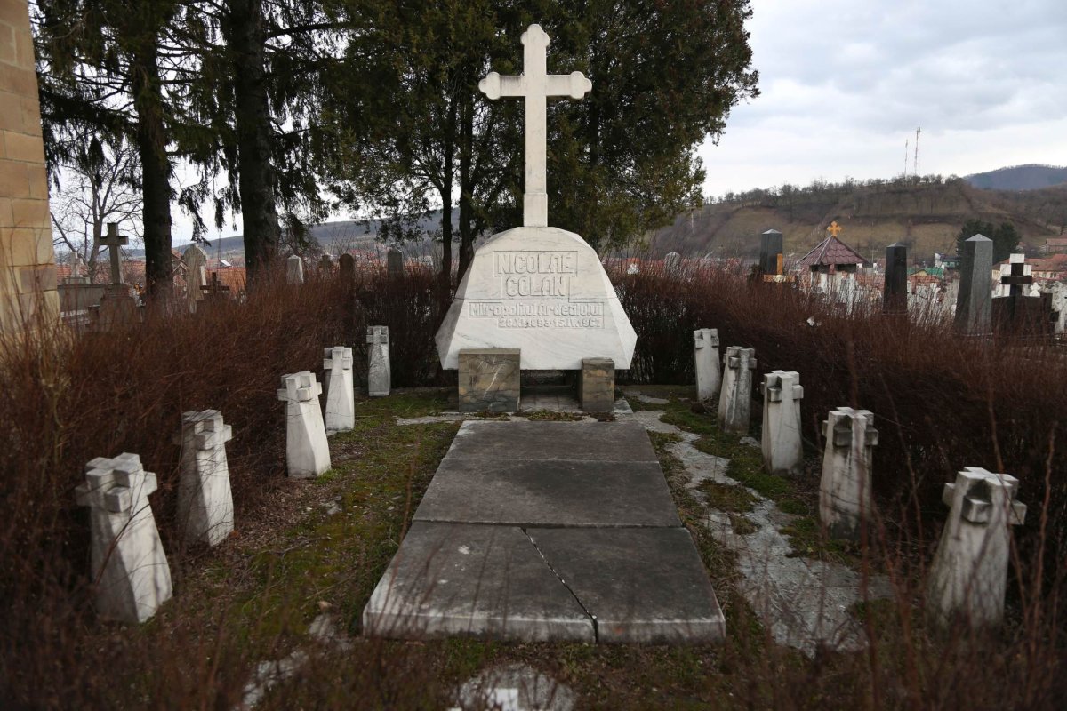 Primul loc de odihnă veşnică al Mitropolitului Nicolae Colan 197838