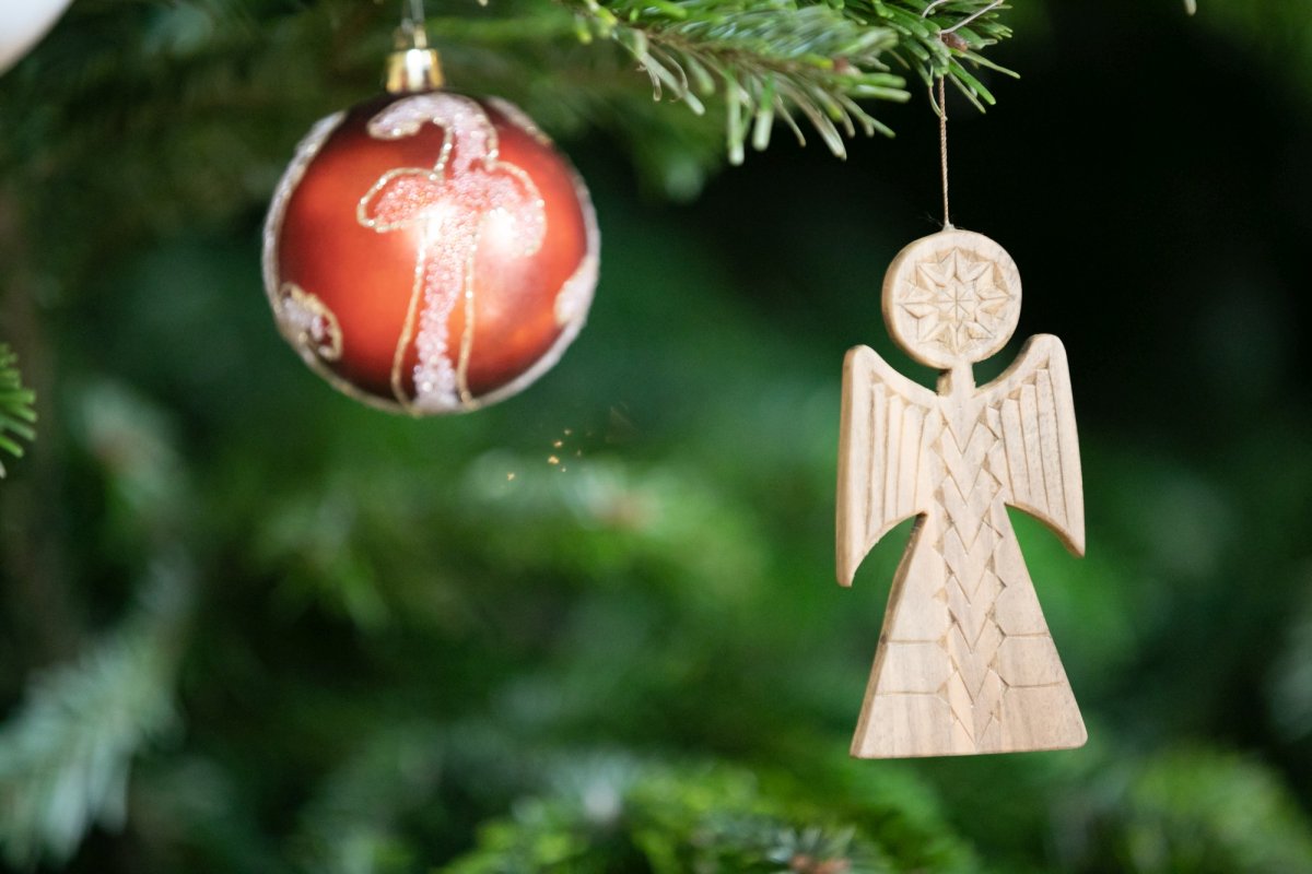 Tineri din județul Bacău și copii de la Asociația „Down Plus”, colindători la Reședința Patriarhală 198067