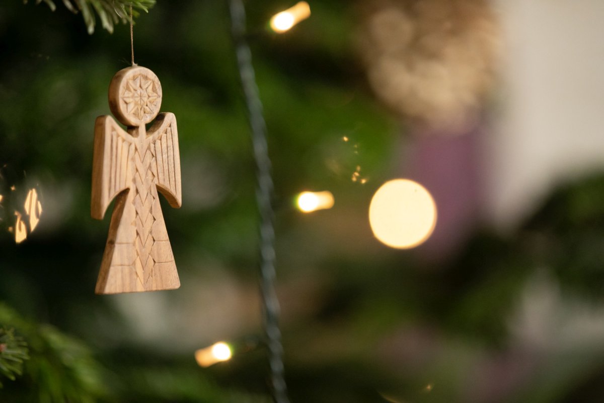 Tineri din județul Bacău și copii de la Asociația „Down Plus”, colindători la Reședința Patriarhală 198068