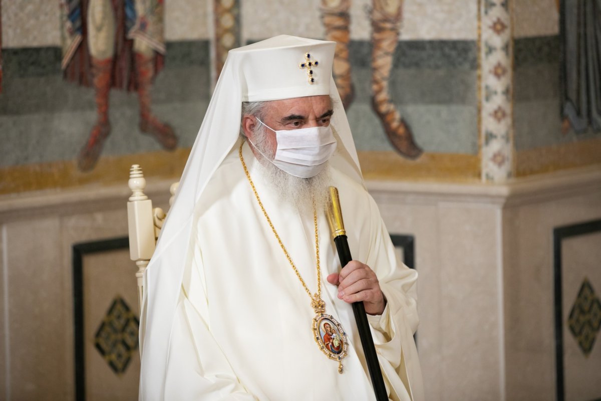 Tineri din județul Bacău și copii de la Asociația „Down Plus”, colindători la Reședința Patriarhală 198078