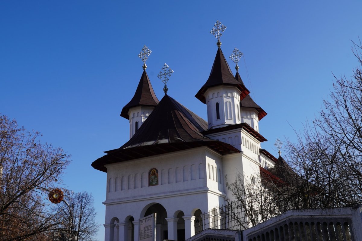 Binecuvântarea Bisericii „Sfântul Ioan Botezătorul” din Galaţi 198205