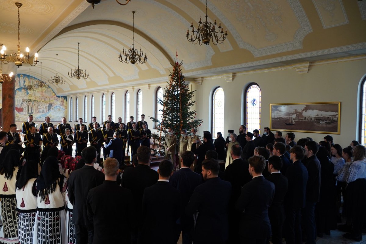 Colindători la Centrul eparhial al Arhiepiscopiei Dunării de Jos 198226