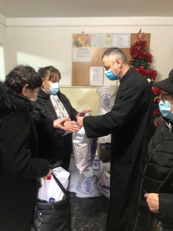 Daruri de 62 de mii de lei pentru centre sociale din județul Dâmbovița 198202