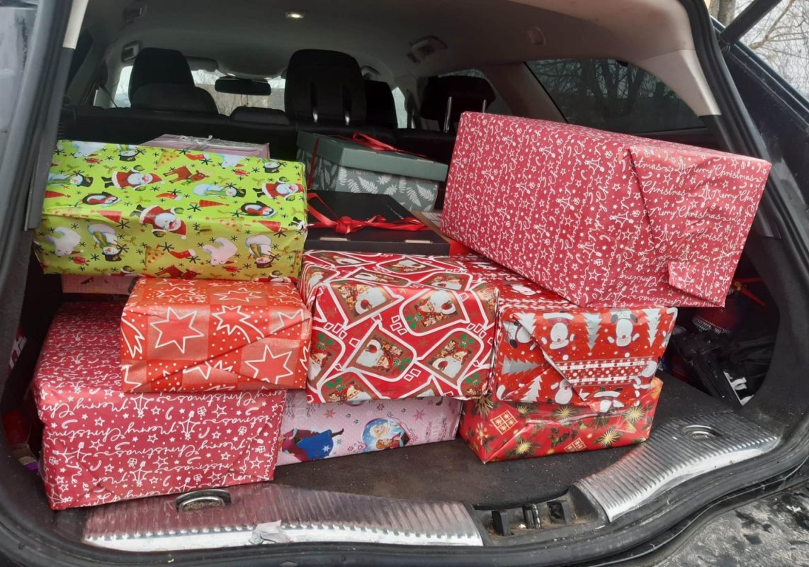 Gesturi de bunătate pentru sute de copii  198098