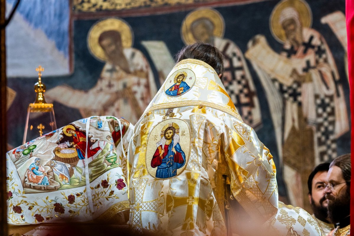 Ajunul praznicului Nașterii Domnului la Catedrala Arhiepiscopală din Suceava 198276