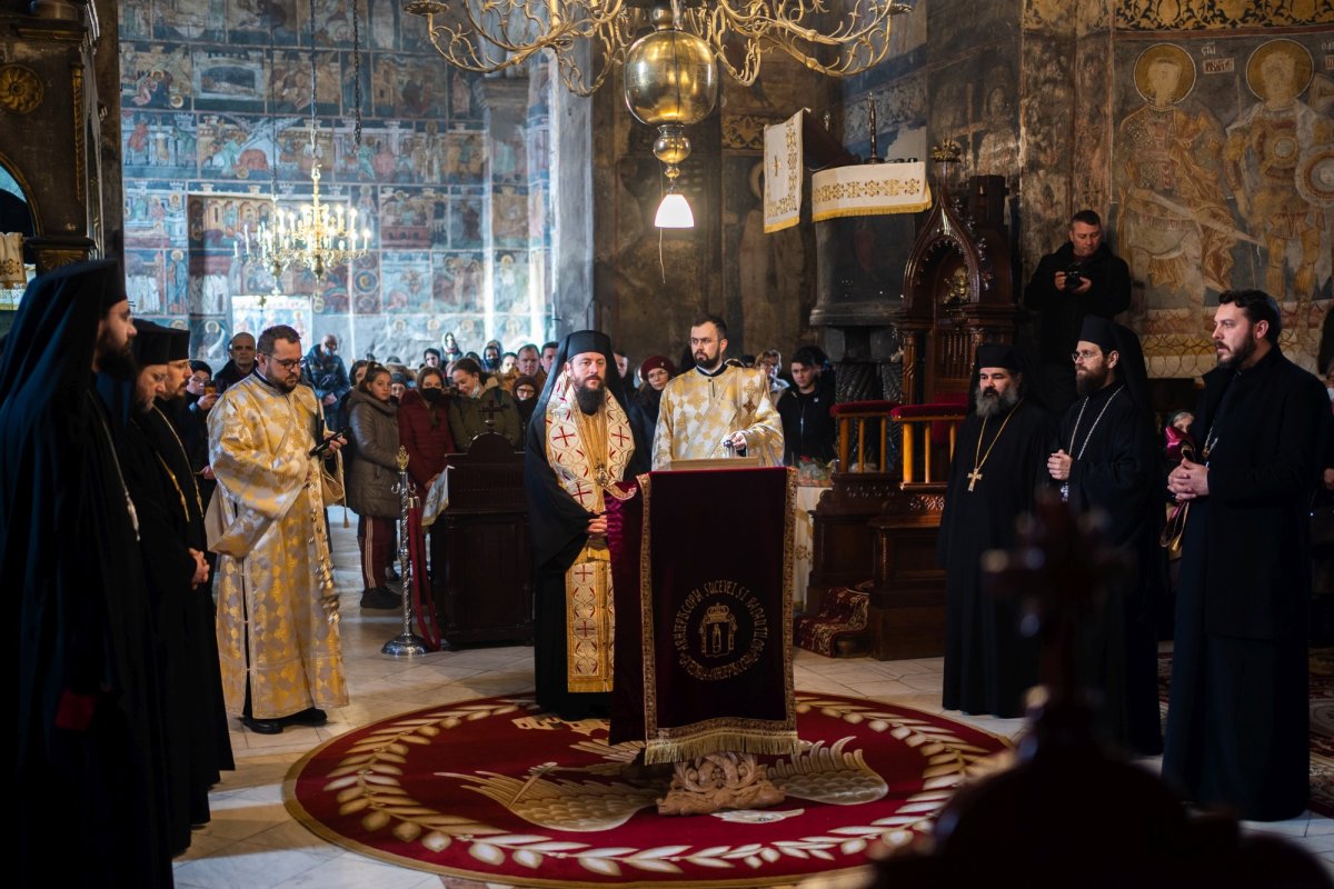 Ajunul praznicului Nașterii Domnului la Catedrala Arhiepiscopală din Suceava 198279