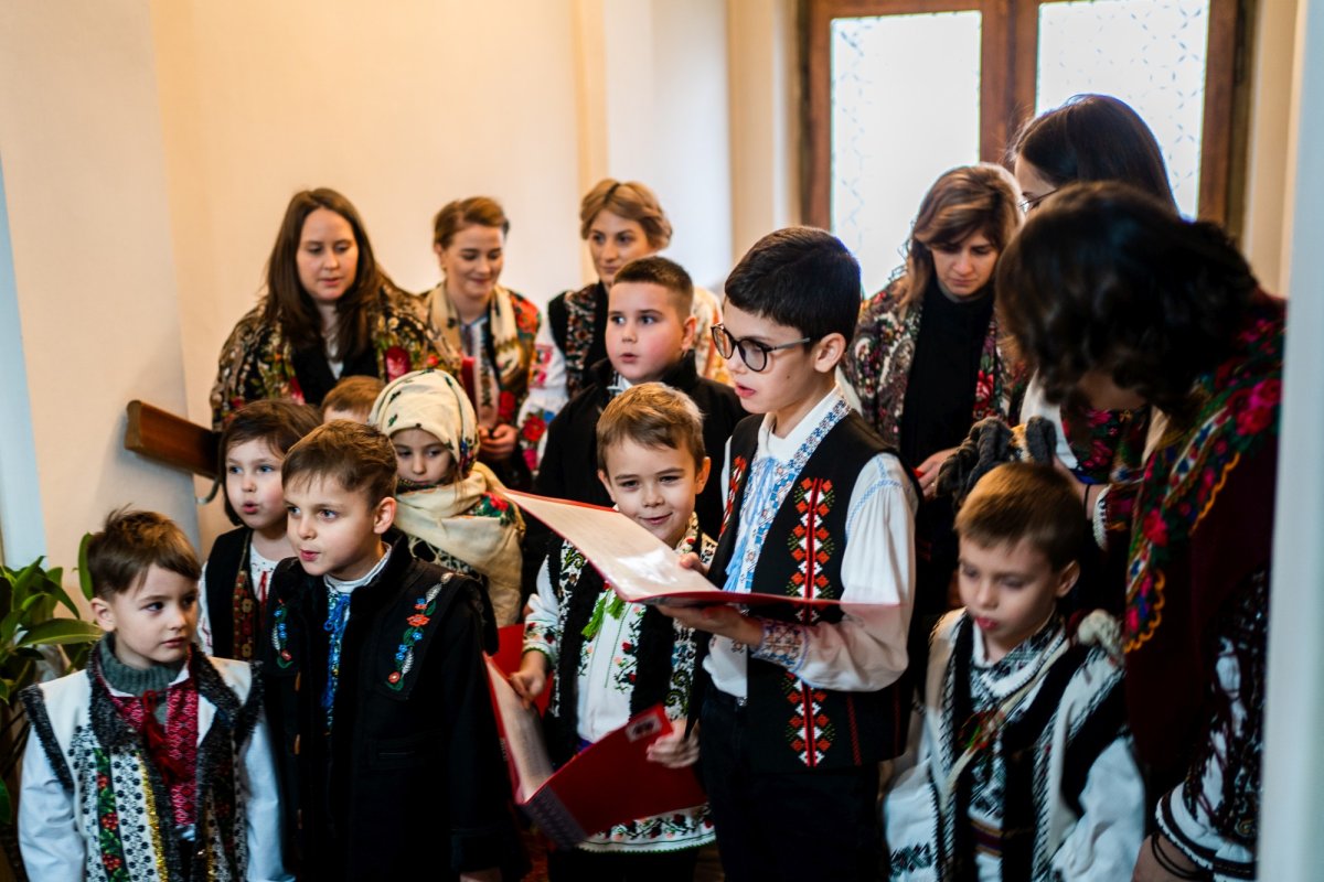 Ajunul praznicului Nașterii Domnului la Catedrala Arhiepiscopală din Suceava 198284