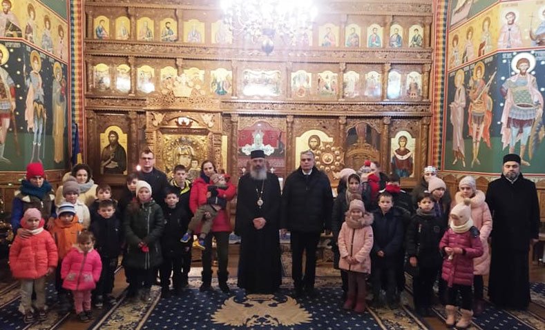 Daruri pentru Episcopia de Bălţi de la Asociaţia Investitorilor din România 198265