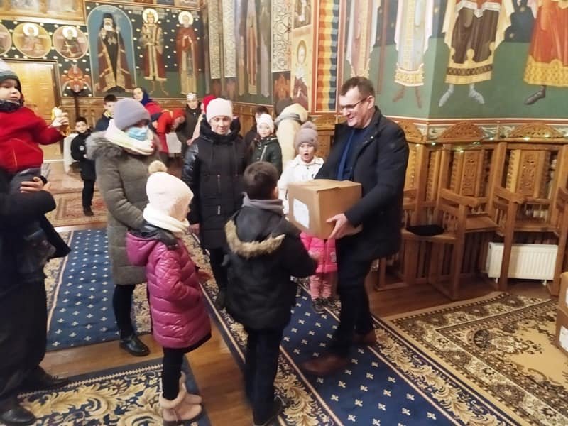 Daruri pentru Episcopia de Bălţi de la Asociaţia Investitorilor din România 198271