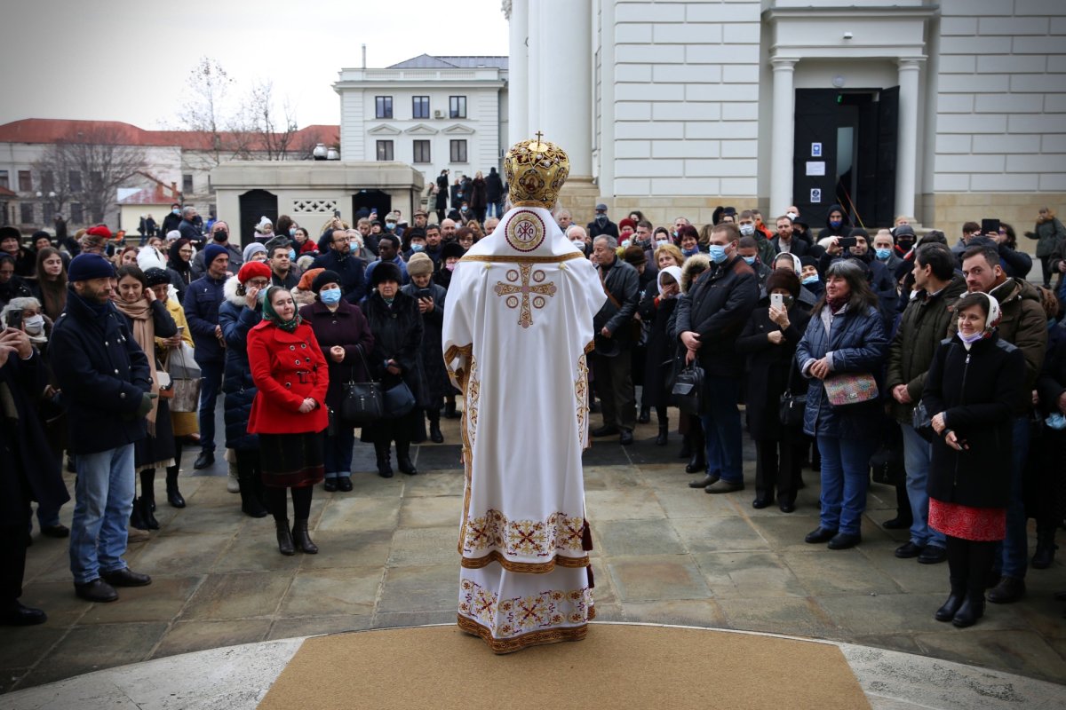 „În această perioadă să fie mai mult cer decât pământ în mintea și inima noastră” 198483